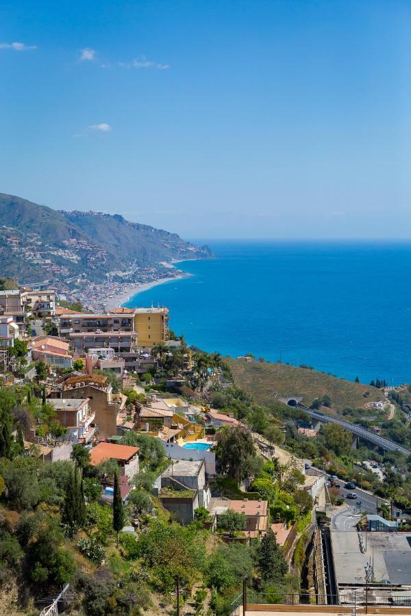 B&B La Casa Gialla ตาออร์มินา ภายนอก รูปภาพ
