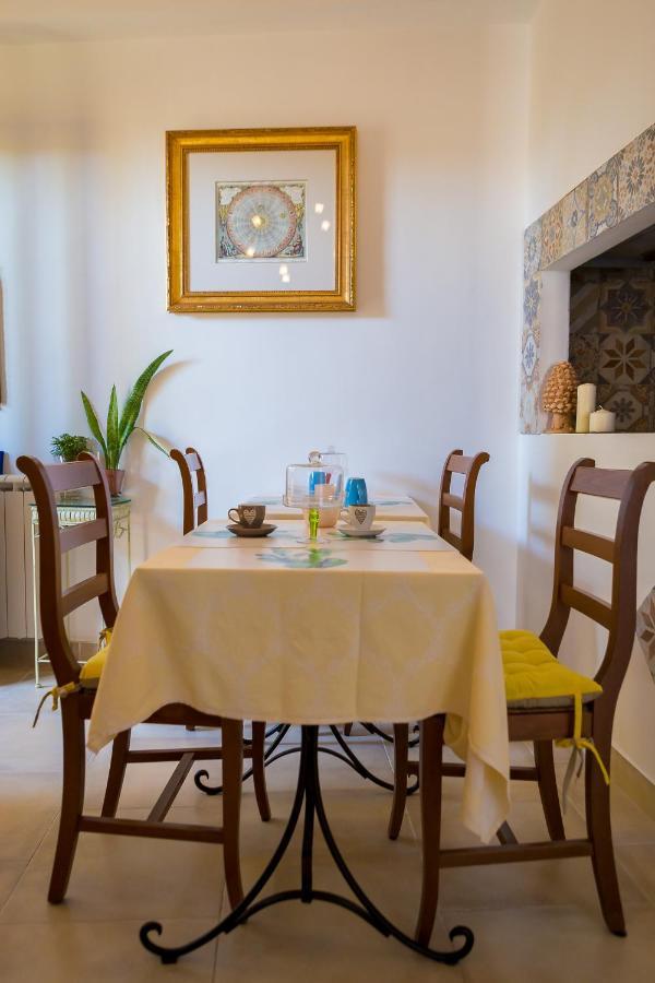 B&B La Casa Gialla ตาออร์มินา ภายนอก รูปภาพ